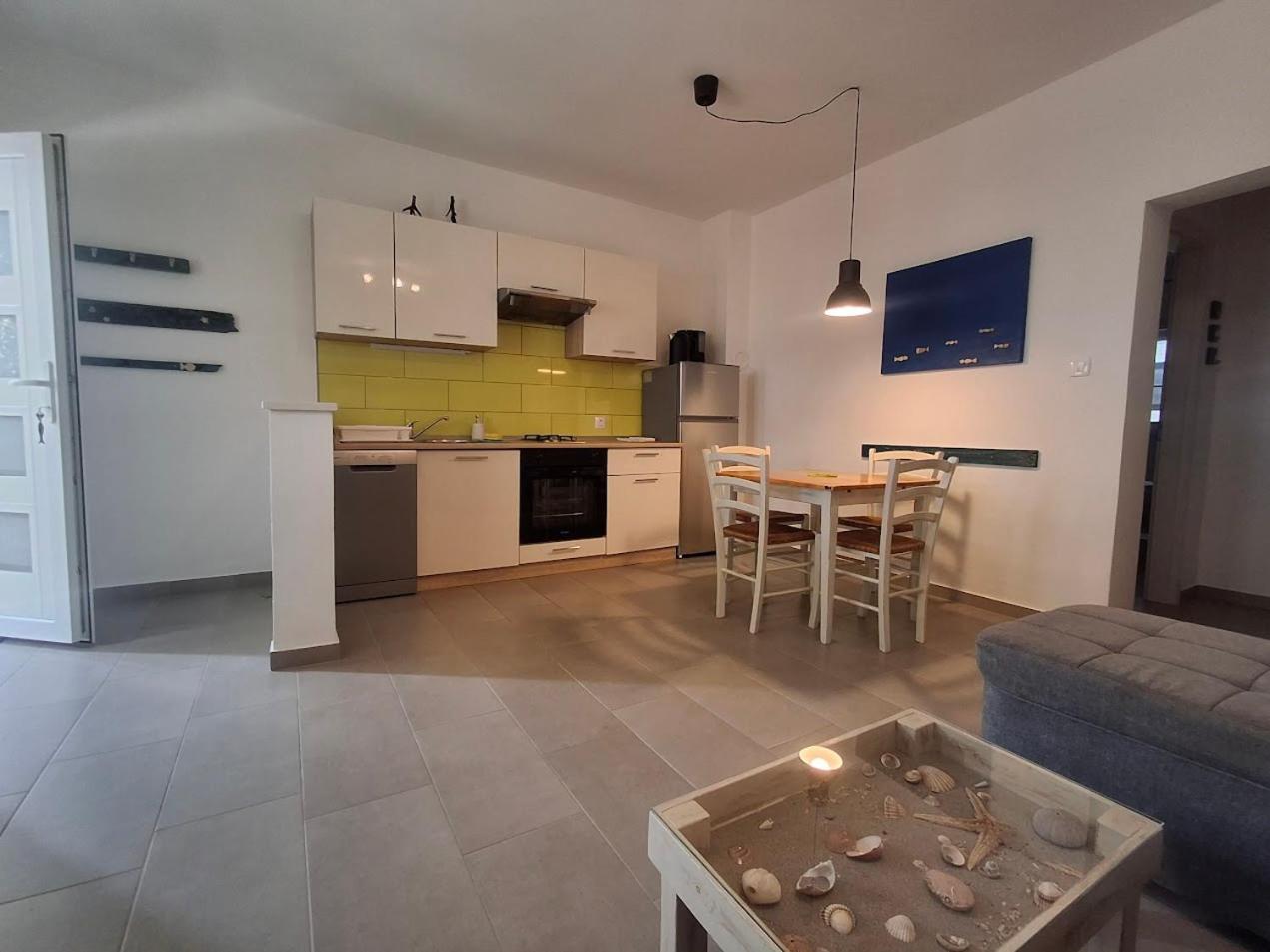 Apartament Vitamare 160 M From The *